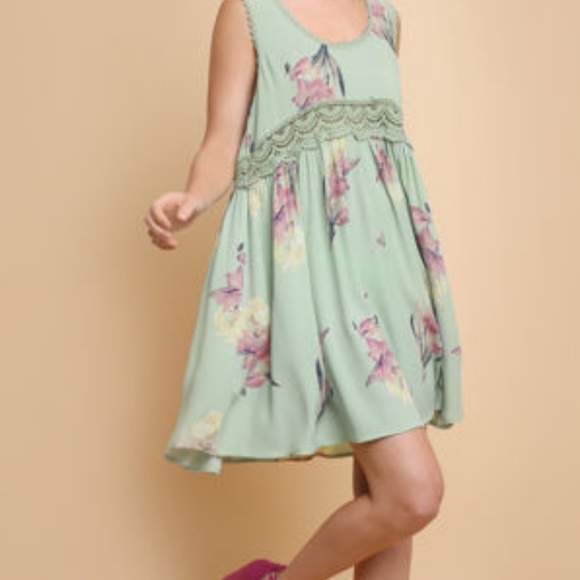 Umgee Dresses & Skirts - New Floral dress